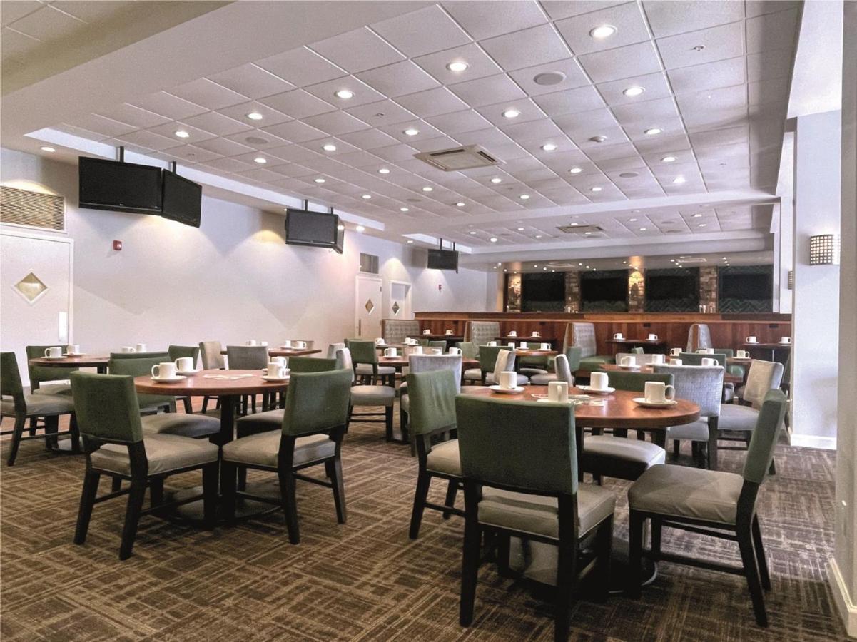 Holiday Inn Baton Rouge College Drive I-10 By Ihg Exterior foto