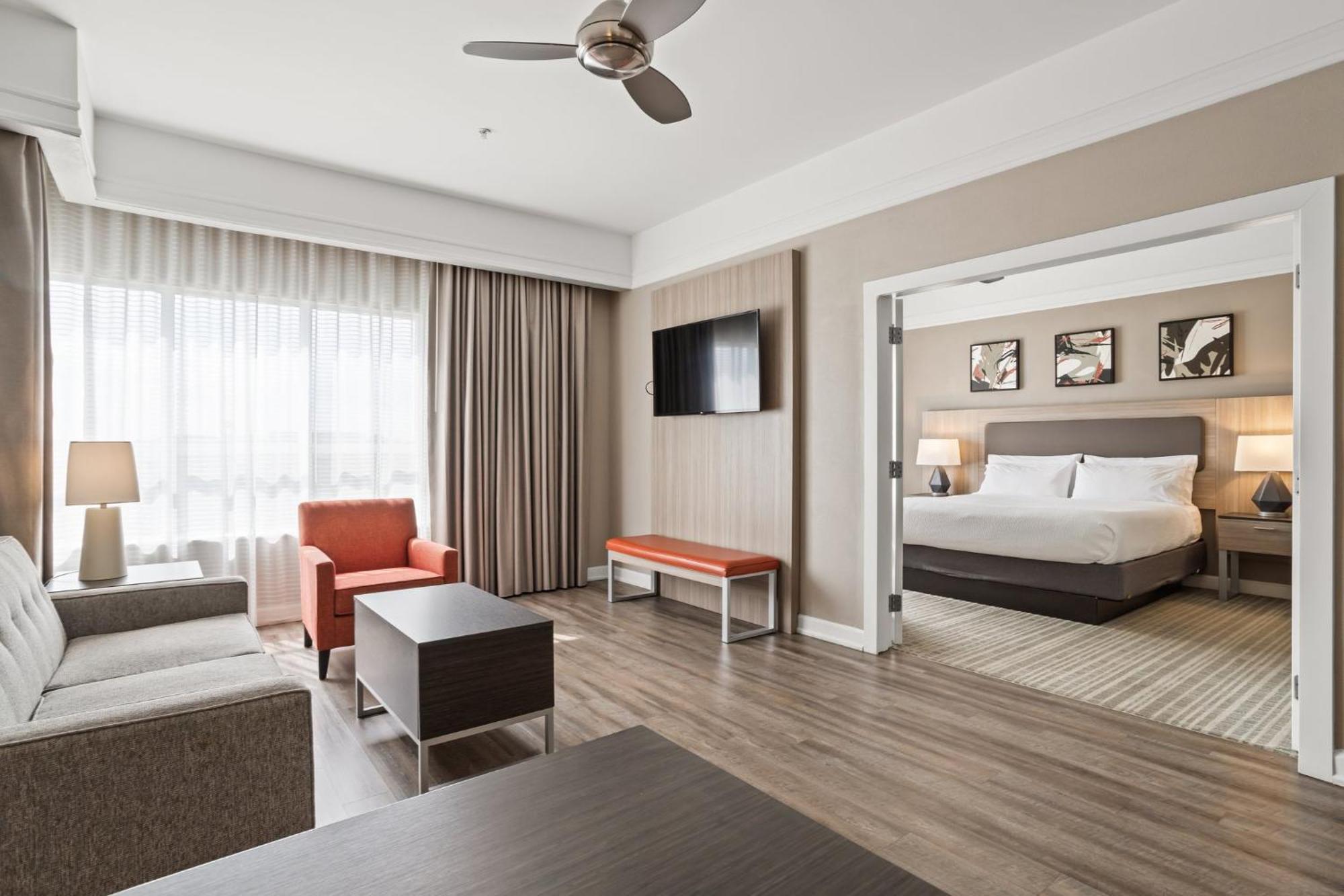 Holiday Inn Baton Rouge College Drive I-10 By Ihg Exterior foto